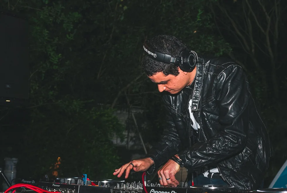 Michael Müller tocando em evento ao vivo